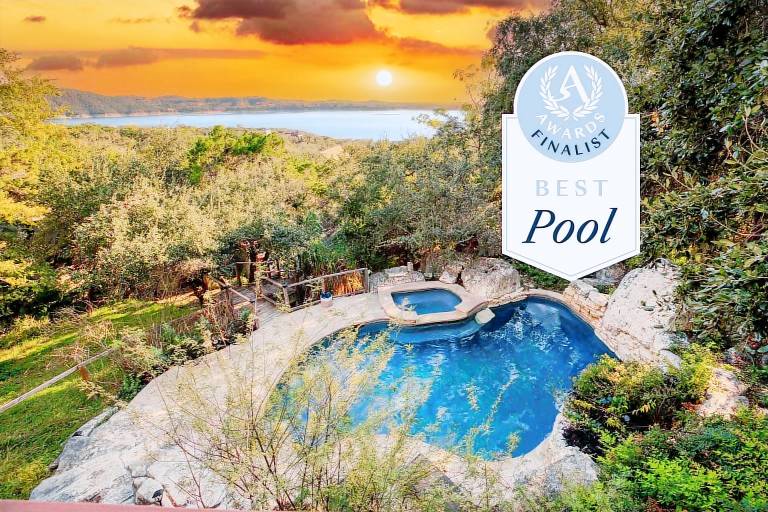 House  Lake Travis