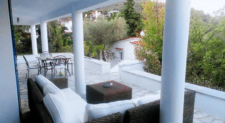 Villa with garden, pool & terrace | Beach nearby | Dogs allowed in Skiathos