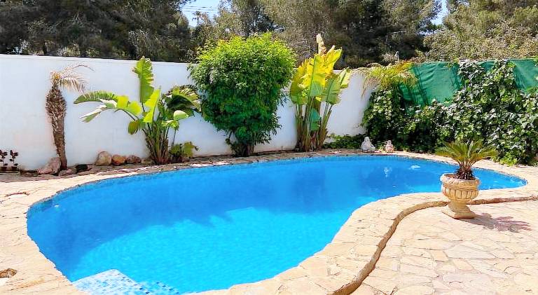 Villa with pool — photo 2