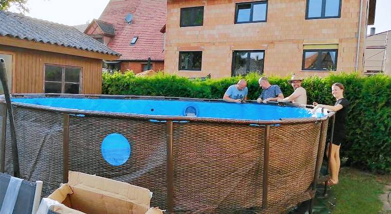 Apartment with private pool, terrace & yard — photo 3