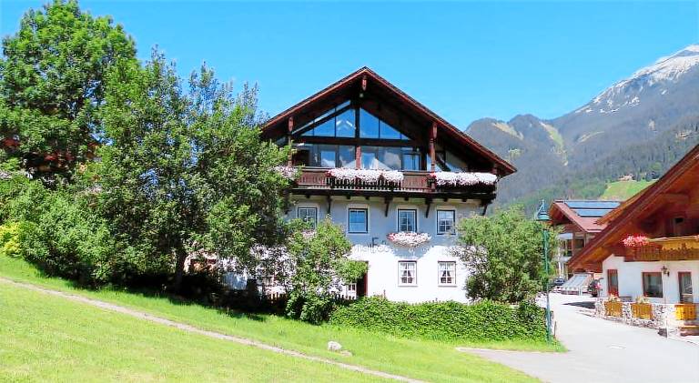 Charming rental apartment with terrace | Ski nearby | Pets are welcome — photo 2