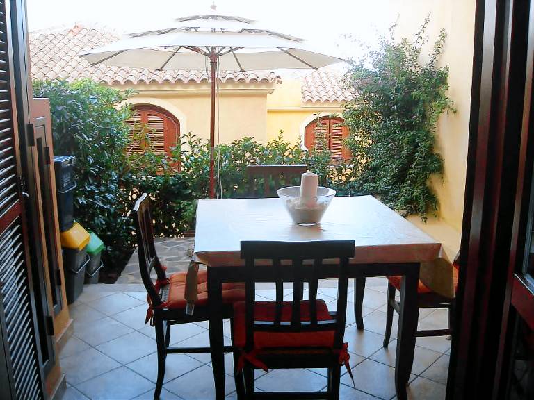 Apartment with terrace — photo 5