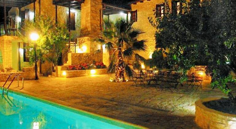 Fully equipped villa with pool, terrace & grill | Pet-friendly in Mylopotamos