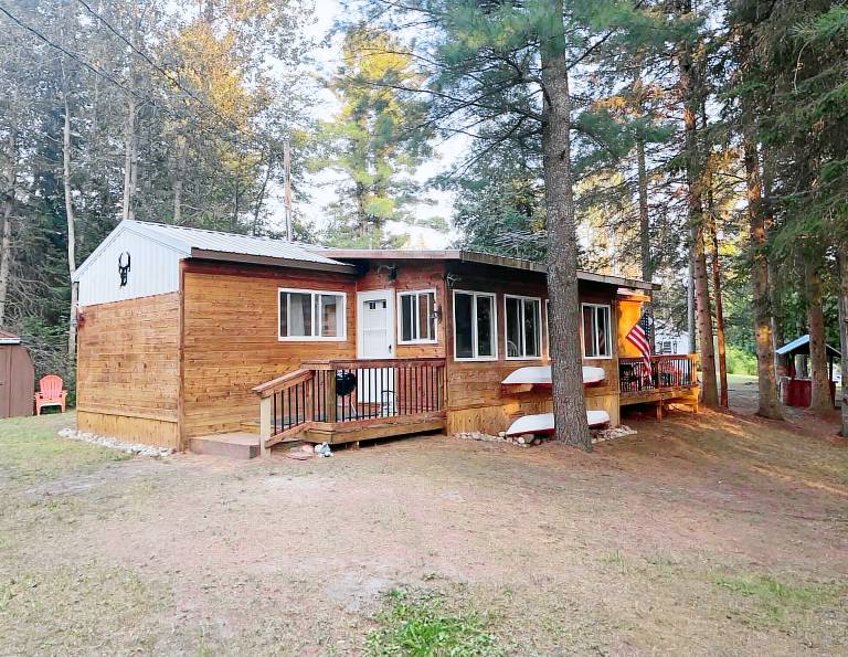 Cabin Mullett Lake