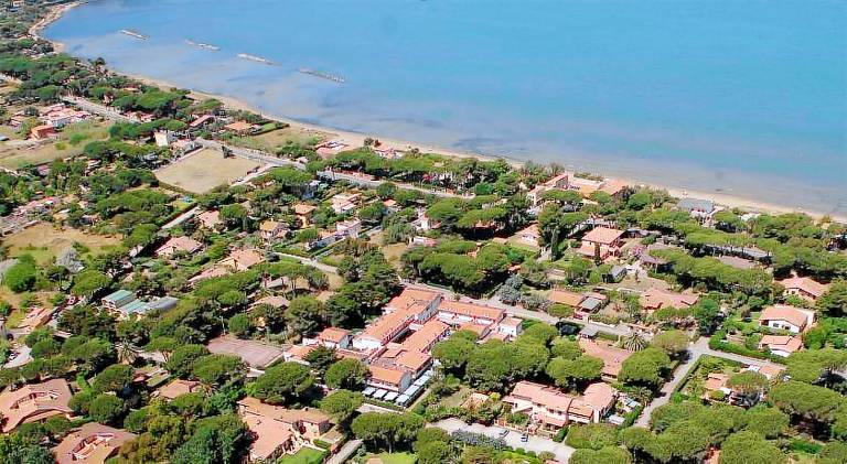 Appartamenti in Villa e Casali a Giannella in Orbetello
