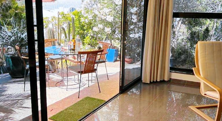 Apartment with pool — photo 3