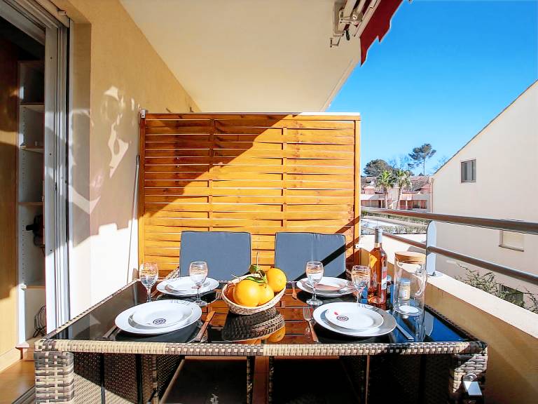 Apartment with yard, patio & pool — photo 5