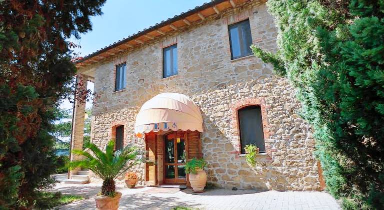 Holiday apartment with garden, pool & barbeque | Pet-friendly — photo 4