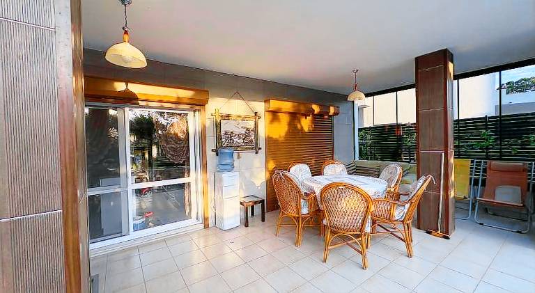 Fully equipped villa with private pool, hot tub & garden | Suitable for remote work | Dogs allowed — photo 3