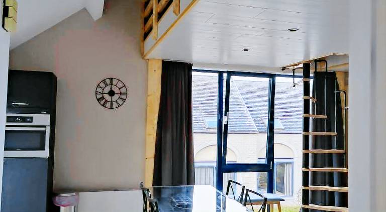 Apartment with pool — photo 3