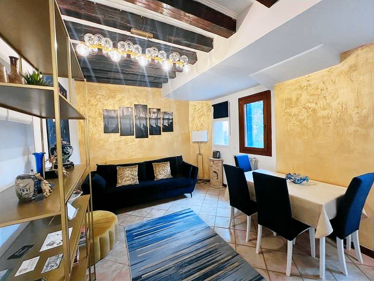 Apartment with 2 rooms for 6 persons in Venice