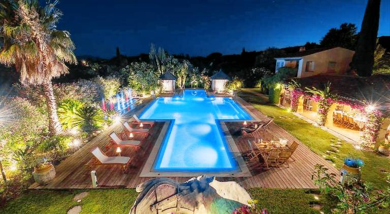 Les Arbousiers - Luxury Villa with 25m Pool & Sea-View Rooftop in Cogolin