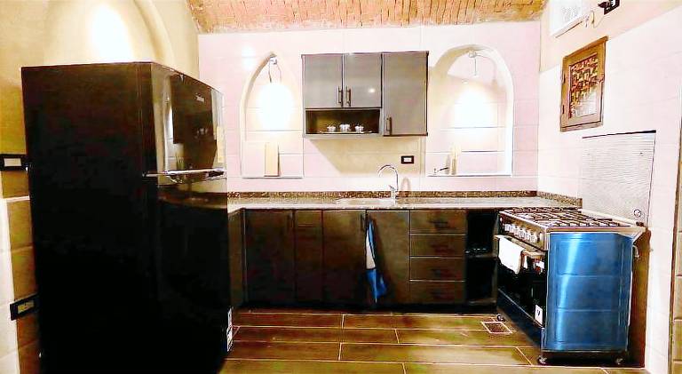 Ample apartment with pool, yard & patio | Next to Luxor Temple | Suitable for remote work | Pet-friendly — photo 3