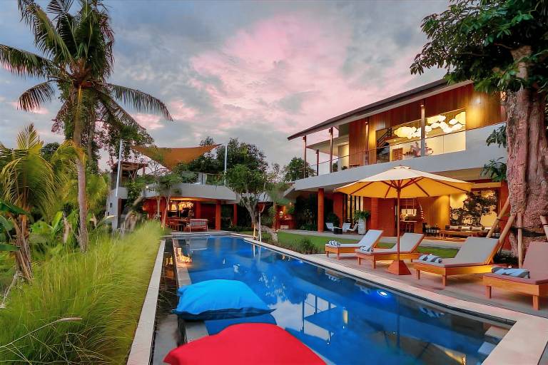 Luxury Berawa 5BR Star Private Pool Villa in Bali