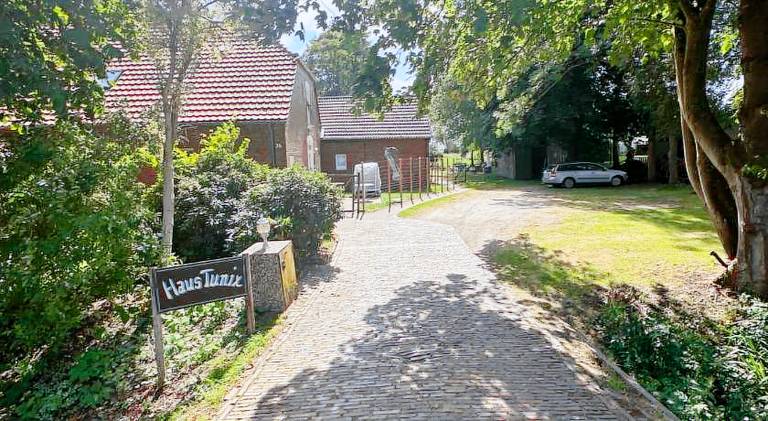 Holiday apartment with terrace & yard | Pets are welcome in Butjadingen