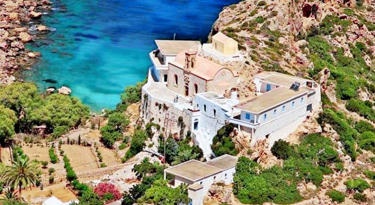 Vacation home with terrace, garden & grill | Good for workation — photo 2