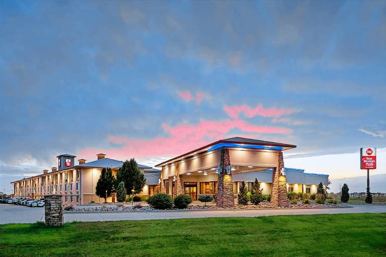 Best Western Plus Mid Nebraska Inn & Suites in Kearney, NE