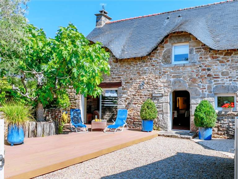     
Ferienhaus ∙ 10 Gäste ∙ 5 Schlafzimmer
