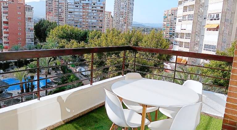 Pleasant rental apartment with patio & private pool | Next to the beach | Dogs allowed in Benidorm
