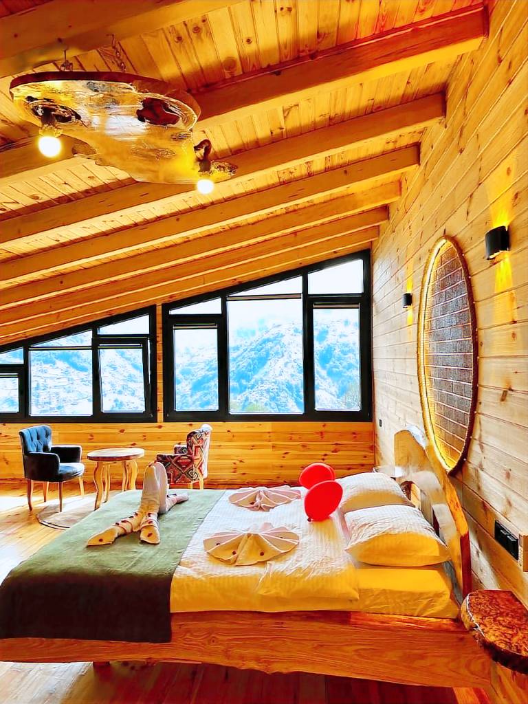 Vacation home with jacuzzi — photo 2
