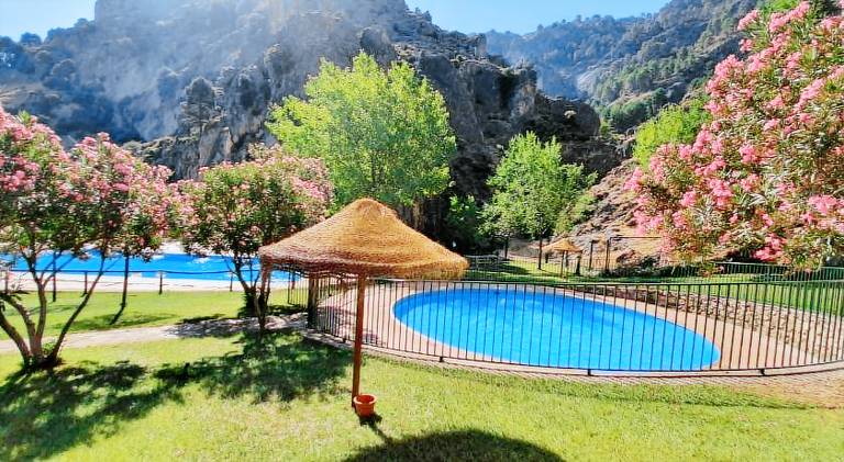 Holiday apartment with pool — photo 5