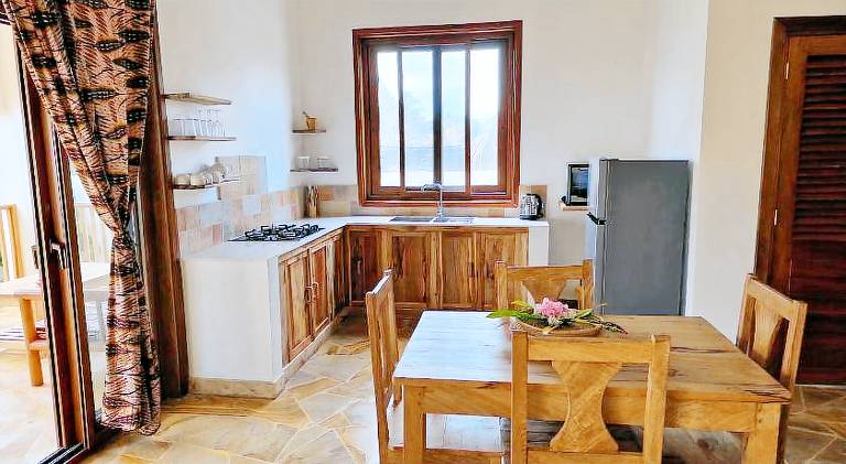 Holiday apartment with terrace & yard — photo 5