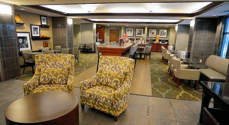 Hampton Inn Warsaw — photo 3