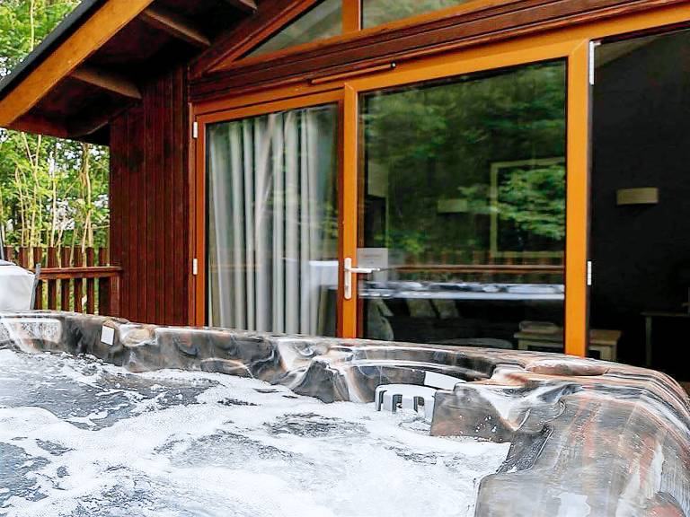 Lodge Peebles