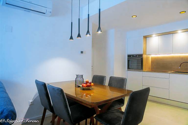 Apartment Sleeps 4 with Sea View — photo 4