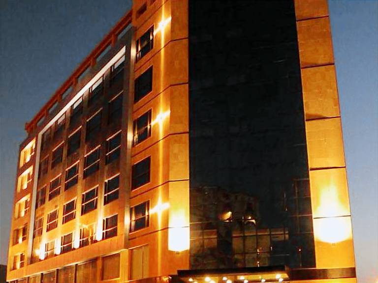 Appartement met hotelvoorzieningen Al Murjan