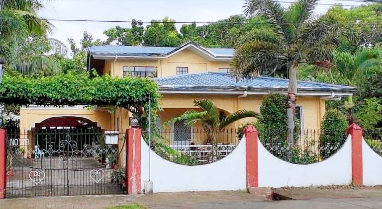 House with 2 rooms for 8 persons in Alaminos