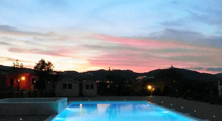 Farm with garden, pool & patio | Dogs allowed — photo 5
