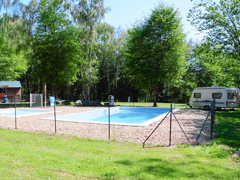 Mobile home with patio & pool — photo 2