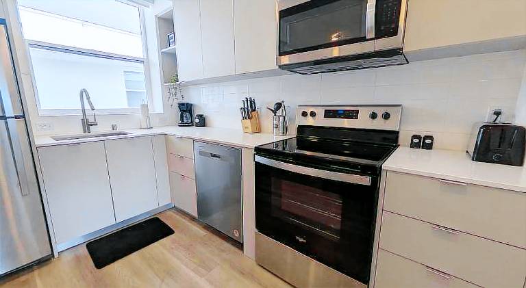 Fully equipped rental apartment with yard & terrace | Suitable for remote work | Pets allowed — photo 5
