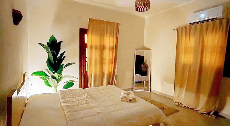 Apartment with garden & patio | Pet-friendly — photo 2