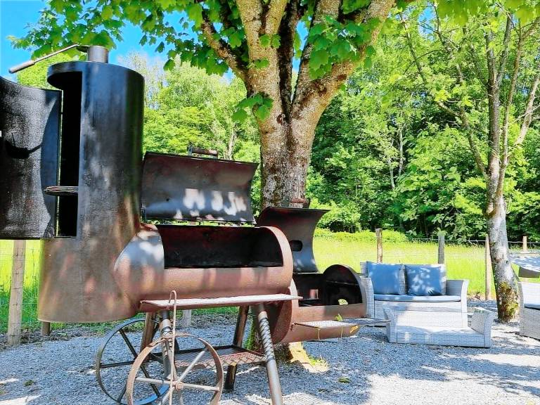 Independent house by the woods with fireplace, bicycles, and pets accepted — photo 4