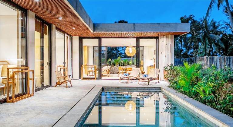 Villa with pool — photo 5
