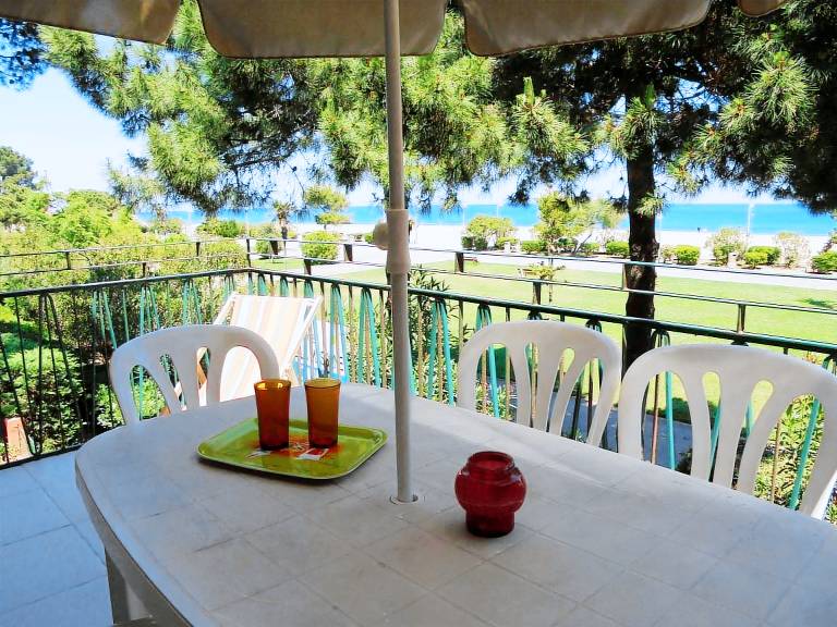 Holiday apartment with 2 rooms for 4 persons — photo 3