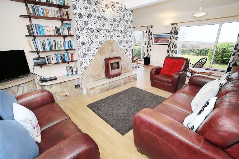 Fully equipped wonderful cottage with yard | Dogs allowed — photo 2