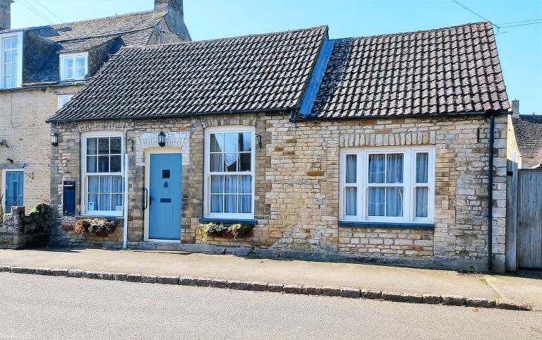 Cottage Market Overton