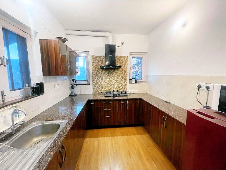 Ample house with yard & grill | Suitable for remote work | Pets are welcome — photo 4