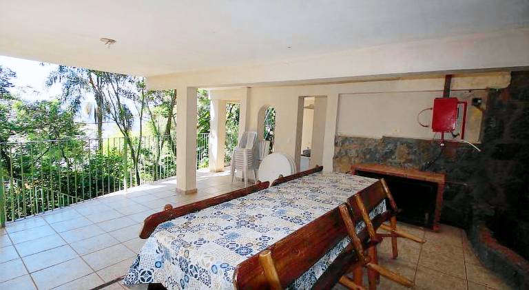 Vacation home with jacuzzi & pool | Pet-friendly — photo 2