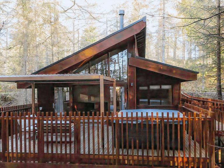 Lodge Peebles