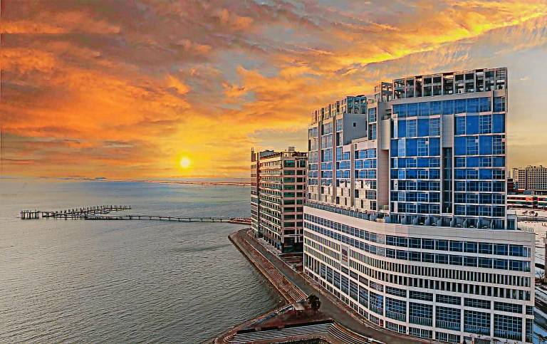 Wave M Hotel East