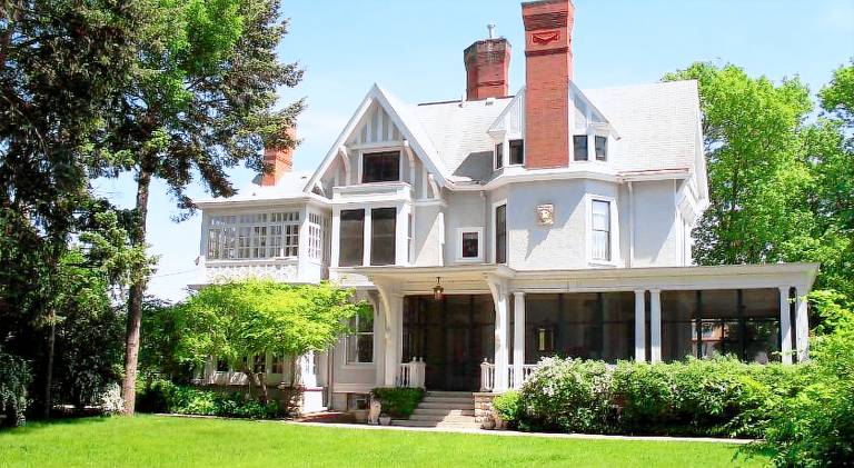 ALEXANDER MANSION HISTORIC BED AND BREAKFAST - ADULT ONLY in Winona, MN