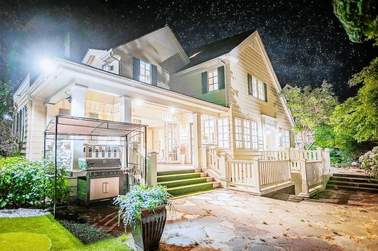Villa  West Vancouver