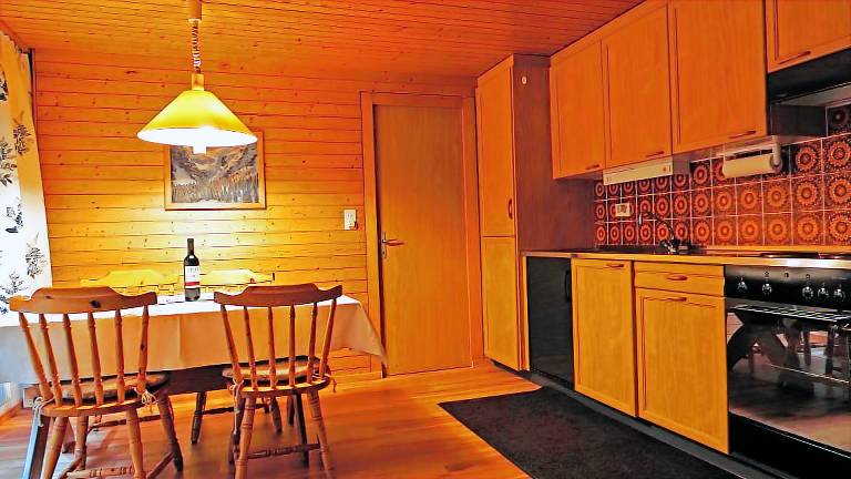Children-friendly rental apartment with BBQ, garden & patio | Garden view | Next to the ski | Pets are welcome — photo 5