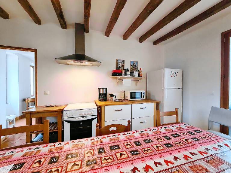 Renovated farm in peaceful setting with internet and large outdoor area — photo 4