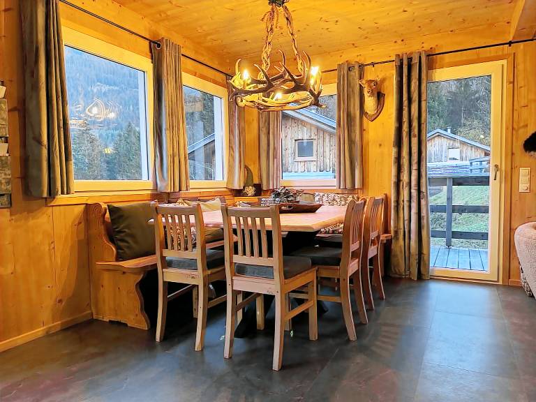 Chalet with yard, patio & pool | Close to the ski | Dogs allowed — photo 3