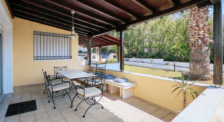 Villa with terrace — photo 5